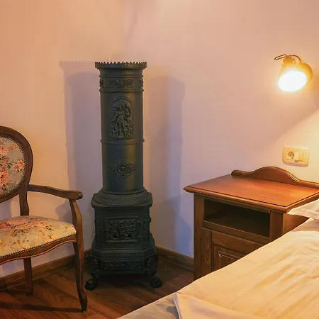 Boutique Casa Chitic -hotel And Restaurant Str Johann Gott Nr7 Hotel Brasov