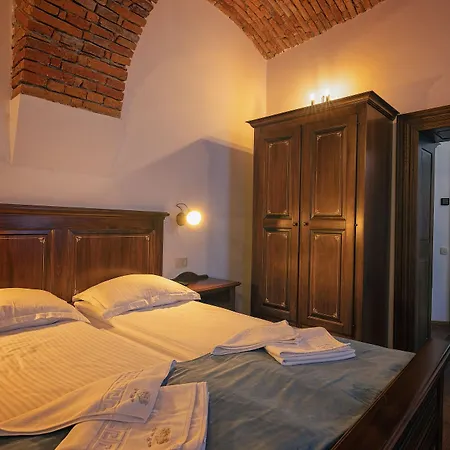 Boutique Casa Chitic -hotel And Restaurant Str Johann Gott Nr7