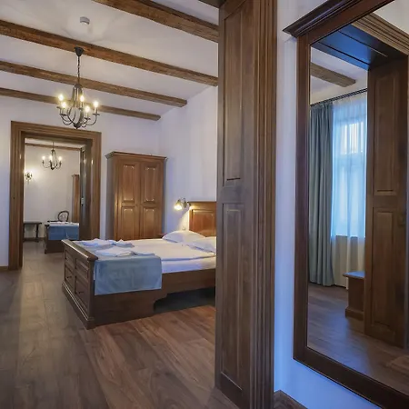 Boutique Casa Chitic -hotel And Restaurant Str Johann Gott Nr7 3* Brasov