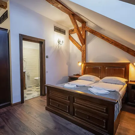 Hotel Boutique Casa Chitic -hotel And Restaurant Str Johann Gott Nr7 3*