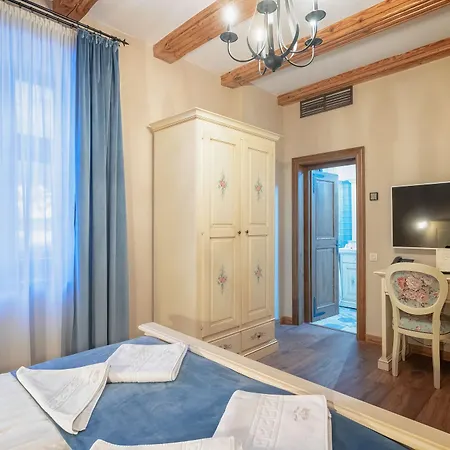 Boutique Casa Chitic -hotel And Restaurant Str Johann Gott Nr7 酒店 3*