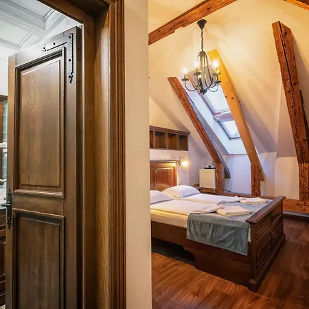 Boutique Casa Chitic -hotel And Restaurant Str Johann Gott Nr7 Brasov