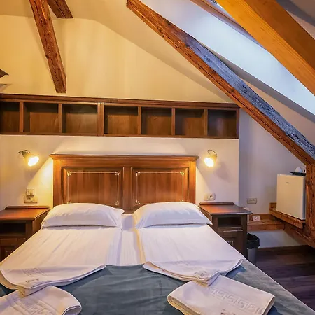 Hotel Boutique Casa Chitic -hotel And Restaurant Str Johann Gott Nr7 Brasov