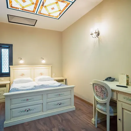 Boutique Casa Chitic -hotel And Restaurant Str Johann Gott Nr7 Hotel Brasov