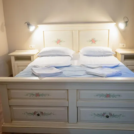 Boutique Casa Chitic -hotel And Restaurant Str Johann Gott Nr7 Ξενοδοχείο 3*