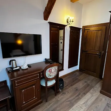 Boutique Casa Chitic -hotel And Restaurant Str Johann Gott Nr7 Hotel Brasov