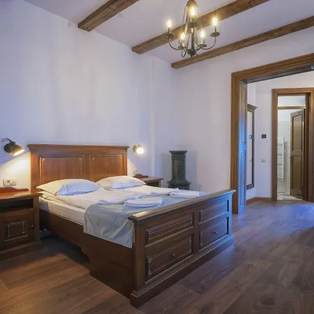 Boutique Casa Chitic -hotel And Restaurant Str Johann Gott Nr7 Szálloda Brassó