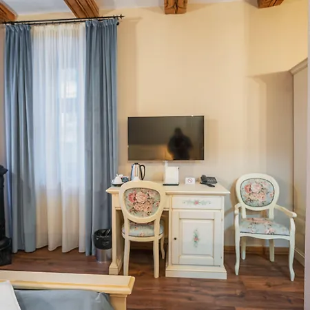 Отель Boutique Casa Chitic -hotel And Restaurant Str Johann Gott Nr7 3*