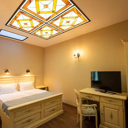 Boutique Casa Chitic -hotel And Restaurant Str Johann Gott Nr7 Hotel 3*