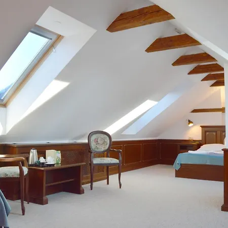 Hotel Boutique Casa Chitic -hotel And Restaurant Str Johann Gott Nr7 Brasov