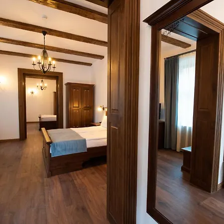 Boutique Casa Chitic -hotel And Restaurant Str Johann Gott Nr7 Отель 3*