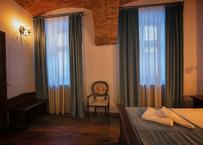 Boutique Casa Chitic -hotel And Restaurant Str Johann Gott Nr7 Hotel