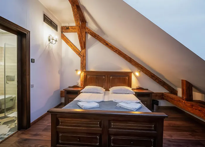 Boutique Casa Chitic -hotel And Restaurant Str Johann Gott Nr7