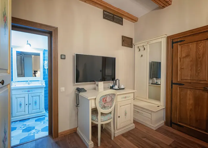 Boutique Casa Chitic -hotel And Restaurant Str Johann Gott Nr7 Hotel Brasov