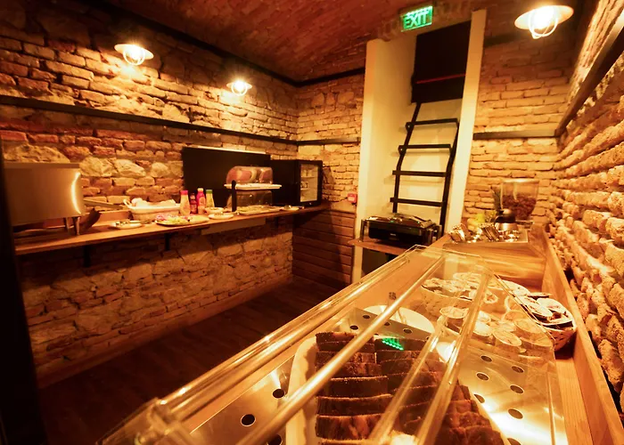 Hotel Boutique Casa Chitic -hotel And Restaurant Str Johann Gott Nr7 3*