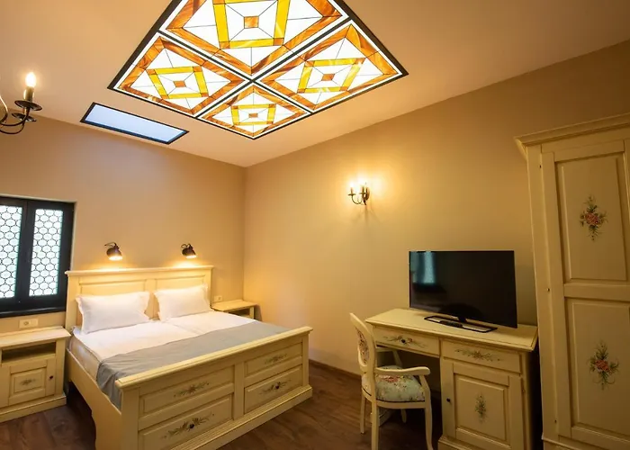 Boutique Casa Chitic -hotel And Restaurant Str Johann Gott Nr7 Hotel 3*