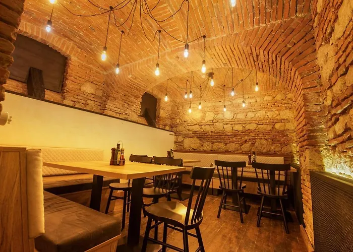 Hotel Boutique Casa Chitic -hotel And Restaurant Str Johann Gott Nr7 3*